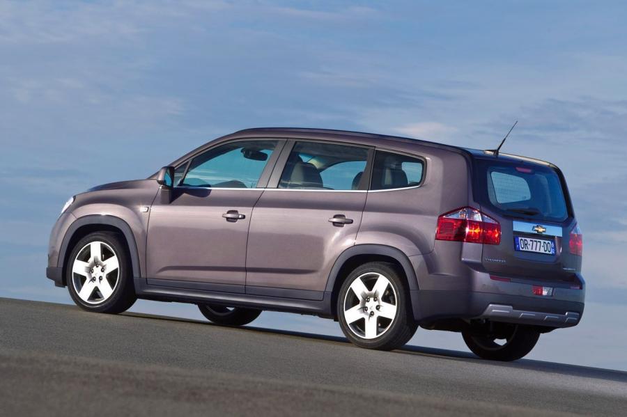  Chevrolet Orlando 2011 года  (EU) (фото 10 из 11)